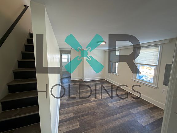 5th image of 20 Marshall Ave Floor 2