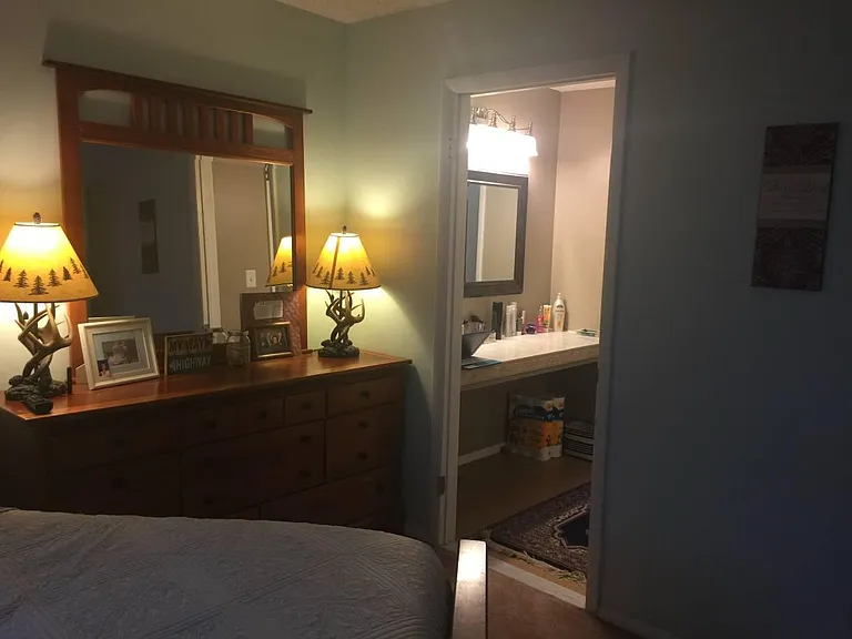824 W Aaron Dr — Photo 9