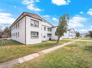 1037 Churchill Ave E #7, Oakville, ON L6H2A7