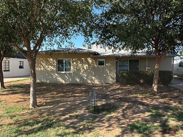 1938 E Mitchell Dr #2 — Photo 9