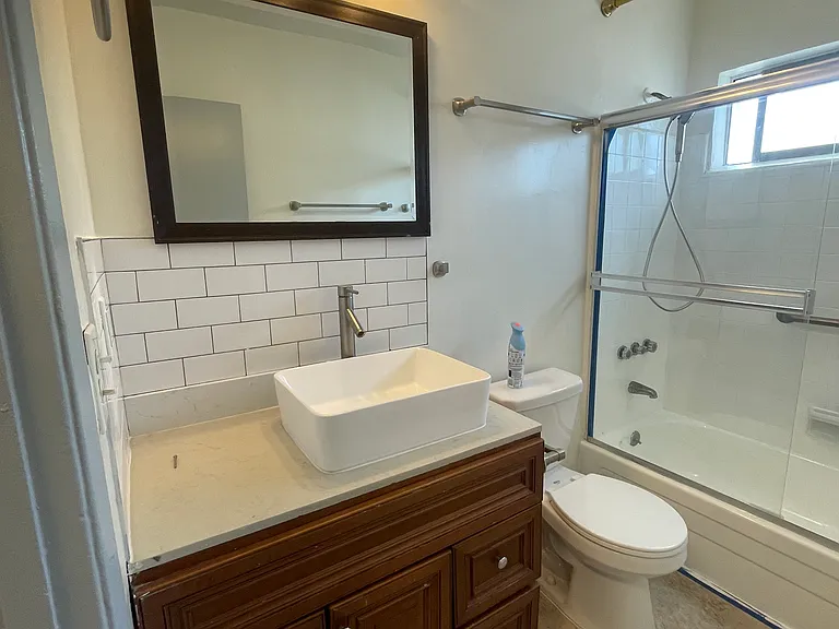 6310 Whitsett Ave #1 — Photo 7