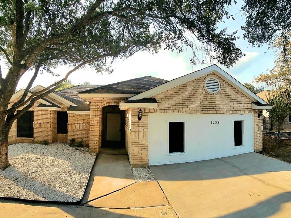 1st image of 1208 Shiloh Dr
