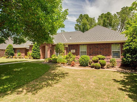 3rd image of 3118 Willow Lake Ln