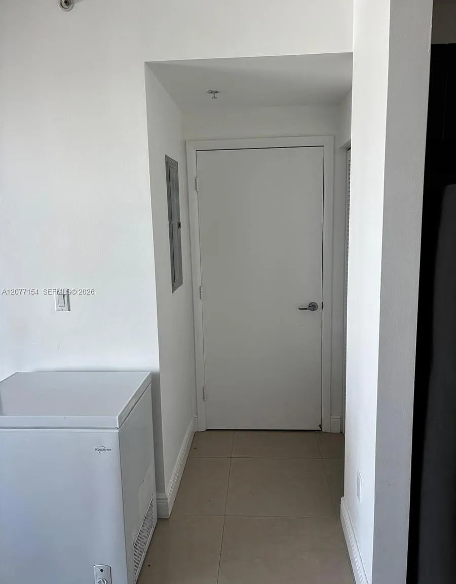 1 bed, 736 sqft, $2,750 — Photo 2