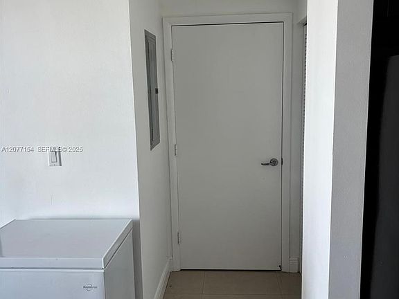 2nd image of 90 SW 3rd St APT 1909