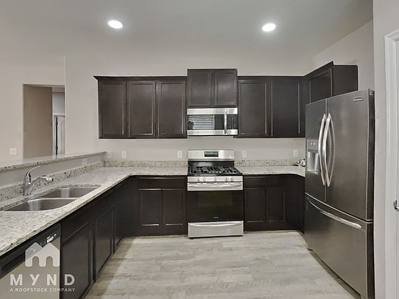 4th image of 37338 W La Paz St