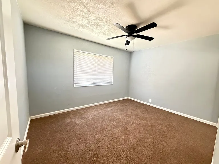 405 N Gold Canyon St — Photo 11
