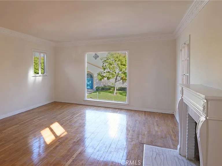 915 S Le Doux Rd — Photo 7