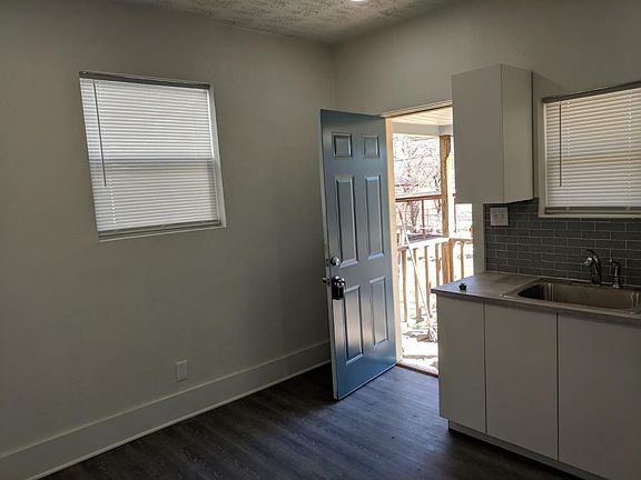 5th image of 1543 Duxberry Ave