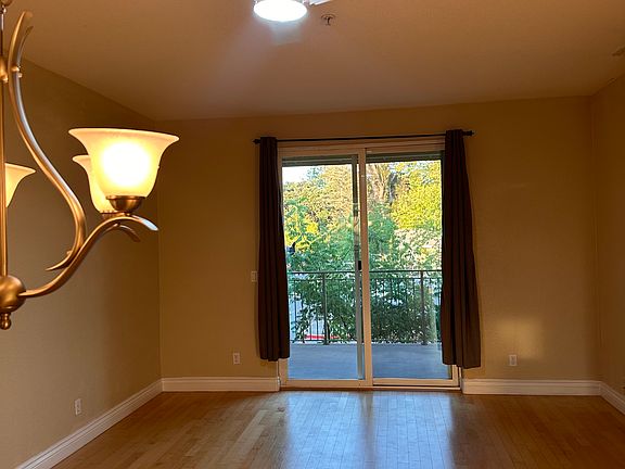 3rd image of 1254 Broadway Ct #10