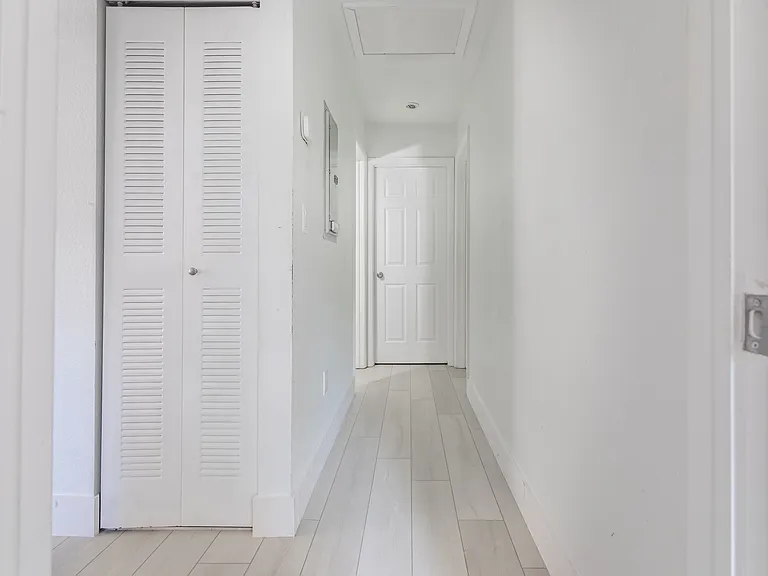 520 NW 94th St — Photo 18