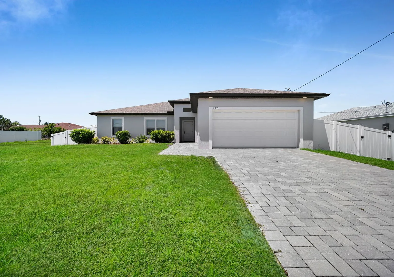 Single Family House Available For Rent Now Zip Code 33993 — Photo 1