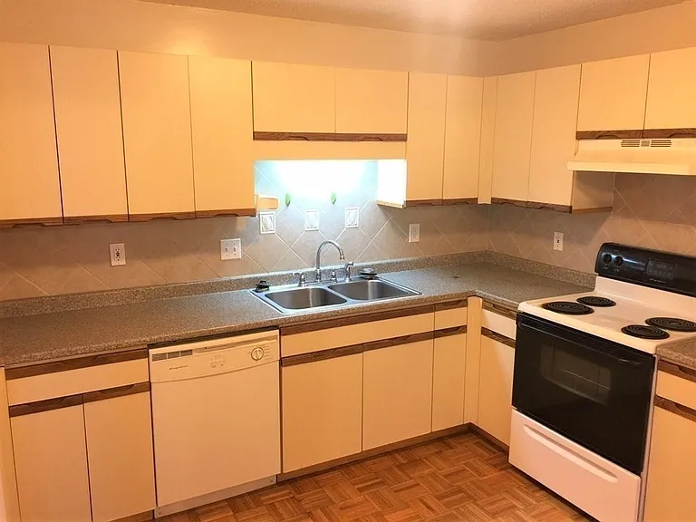 200 Cove Way #318 — Photo 14