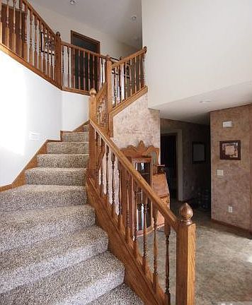 5th image of 630 Rosewood Ln