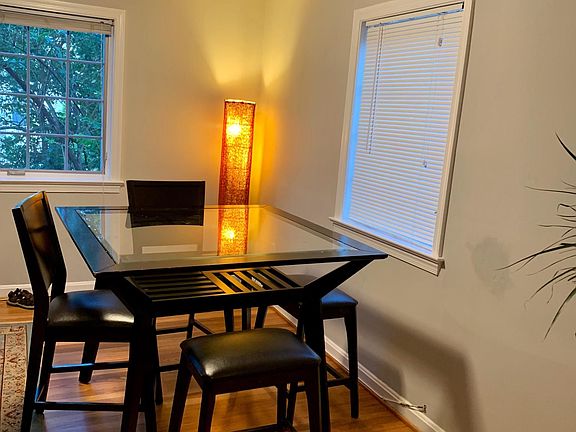 4th image of 704 N Wakefield St APT 1