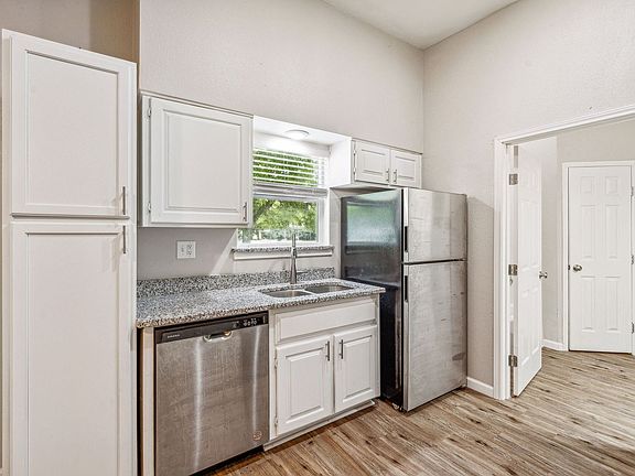 5th image of 778 N Belknap St #102