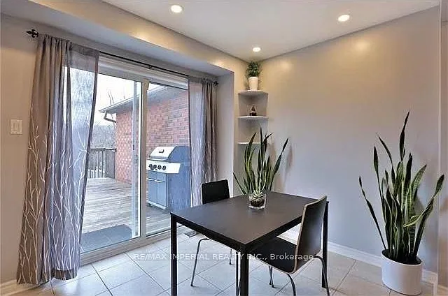 3 bed, $3,580 — Photo 3