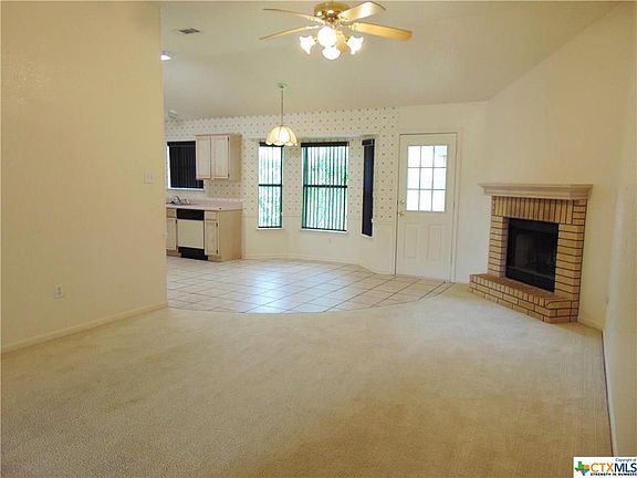 3rd image of 210 Wagontrain Cir