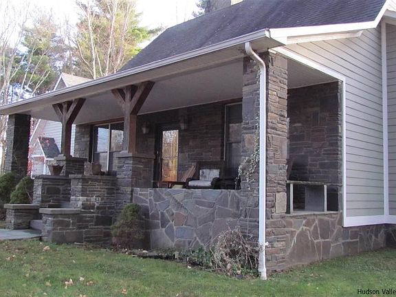 4th image of 8 Normandy Ct