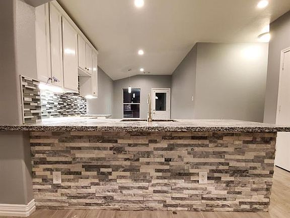 5th image of 8122 Berkely Ct