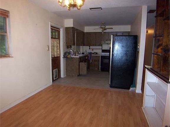 4th image of 103 Charles Ave