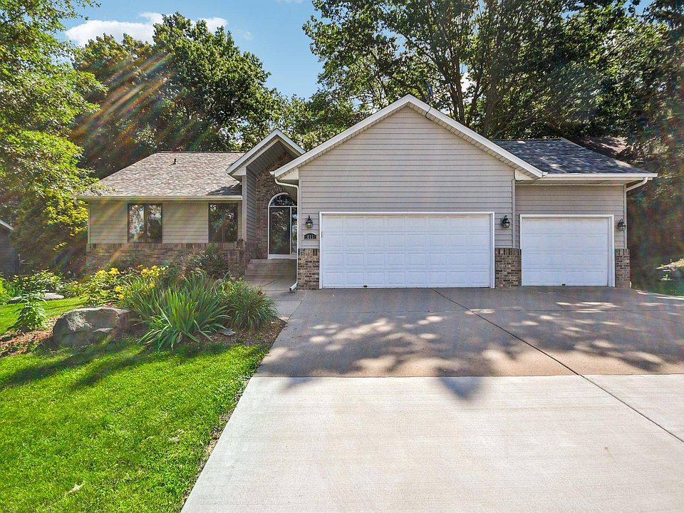 1st image of 811 Meadow Ln