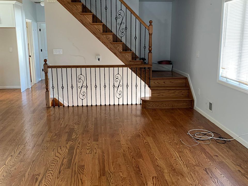 Living Room/Dining
