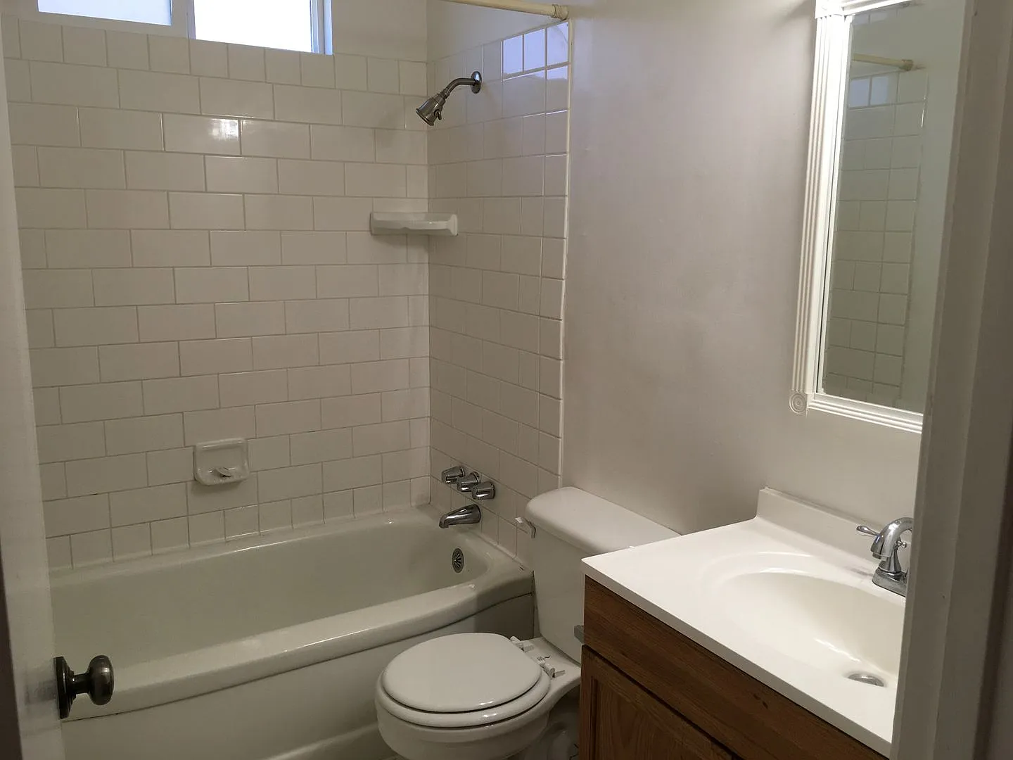 South Bechelli 3 Bedroom Home — Photo 4