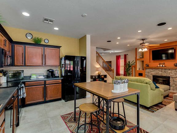 3rd image of 10544 W Villa Chula