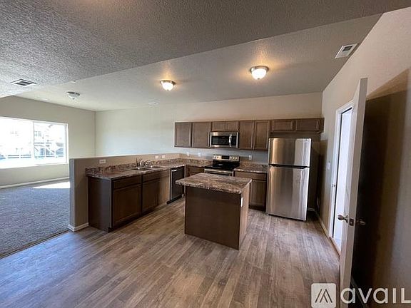 3rd image of 7587 Black Spruce Hts #7587