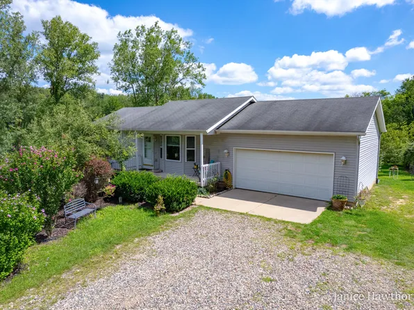 11125 Stagecoach Dr, Dowling, MI 49050