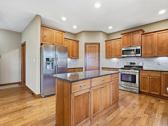 3rd image of 4319 Wynnewood Dr