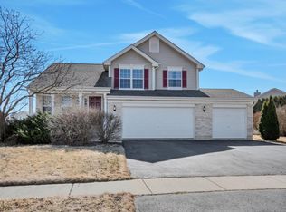 1606 Donegal Dr, Minooka, IL 60447