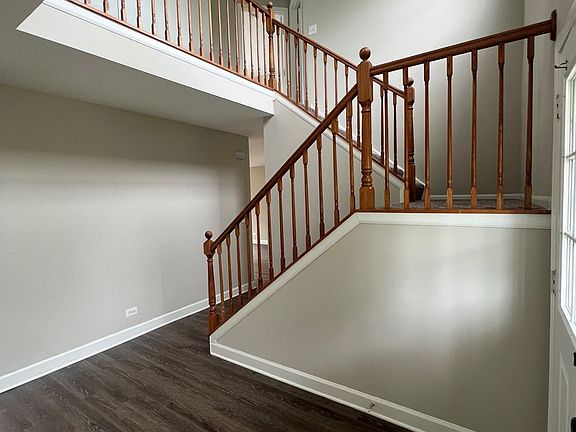 2nd image of 441 Meadowlark Dr