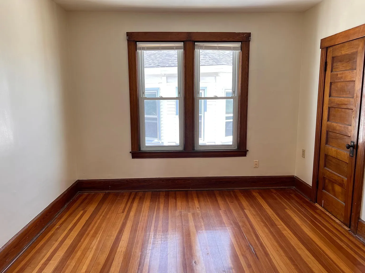 95 Hamilton St — Photo 3