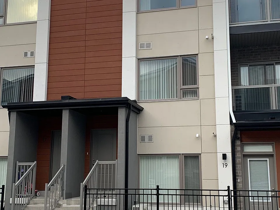 60 Orchid Place Dr #18