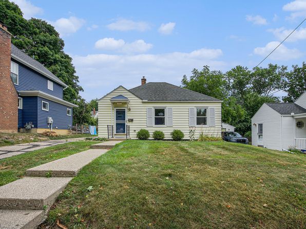 1207 Prescott Ave