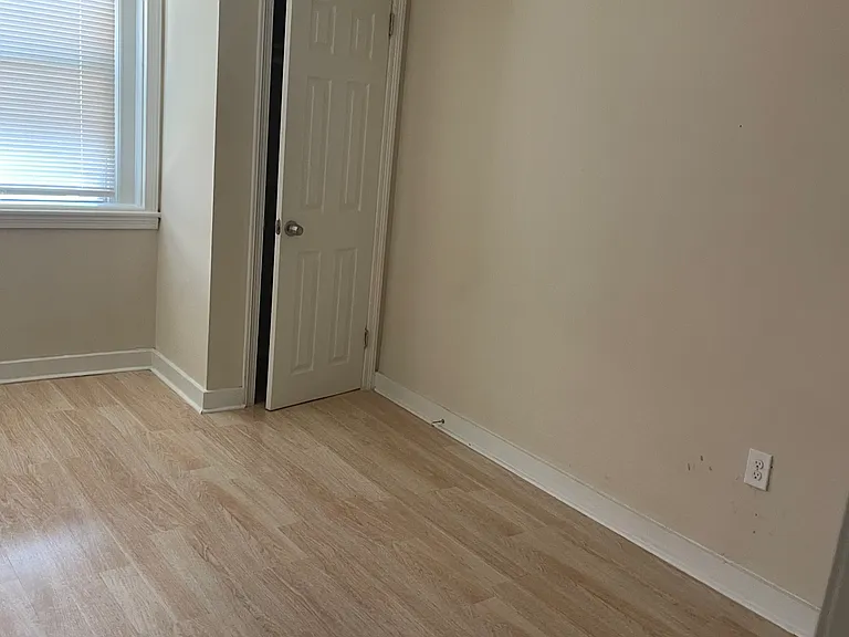 5 Cedar Ave #A — Photo 6