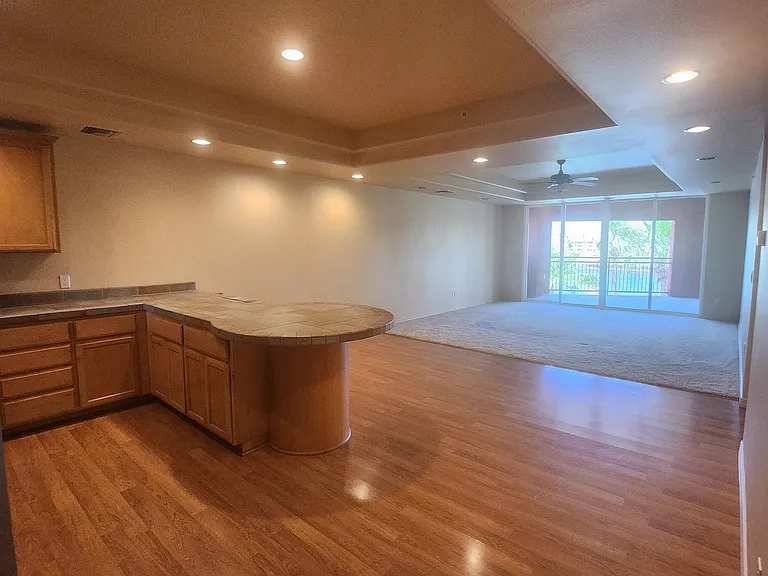 251 Moser Ave #309 — Photo 3