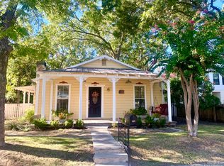 408 Ogrady St, Boerne, TX 78006
