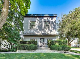 102 S Quincy St, Hinsdale, IL 60521