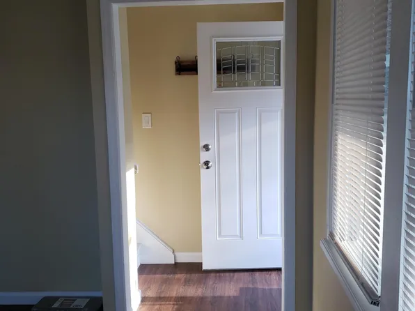 18 Oriole St, Lake Peekskill, NY 10537