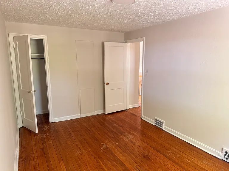 4042 Northfield Rd — Photo 8
