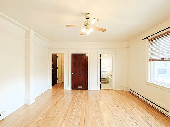 4th image of 219 W Callender St #B02