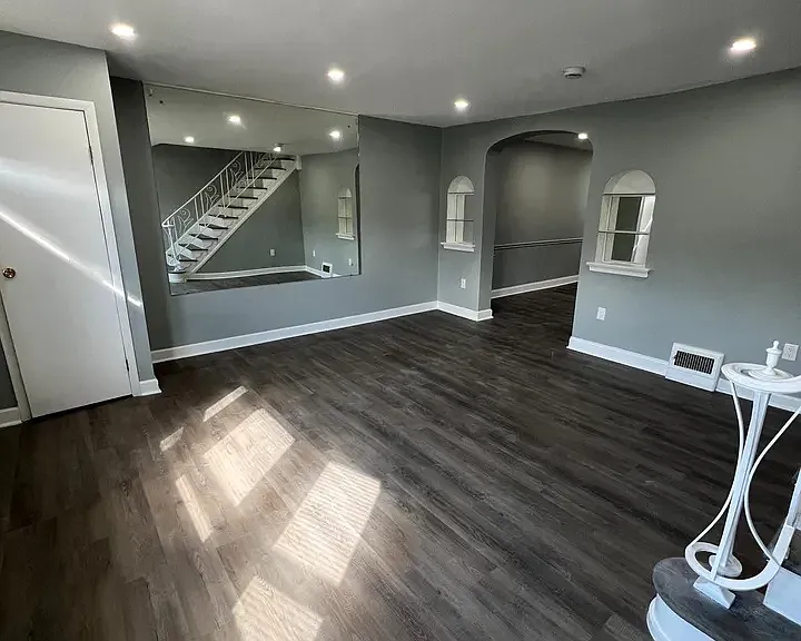 1353 Fanshawe St #1 — Photo 2