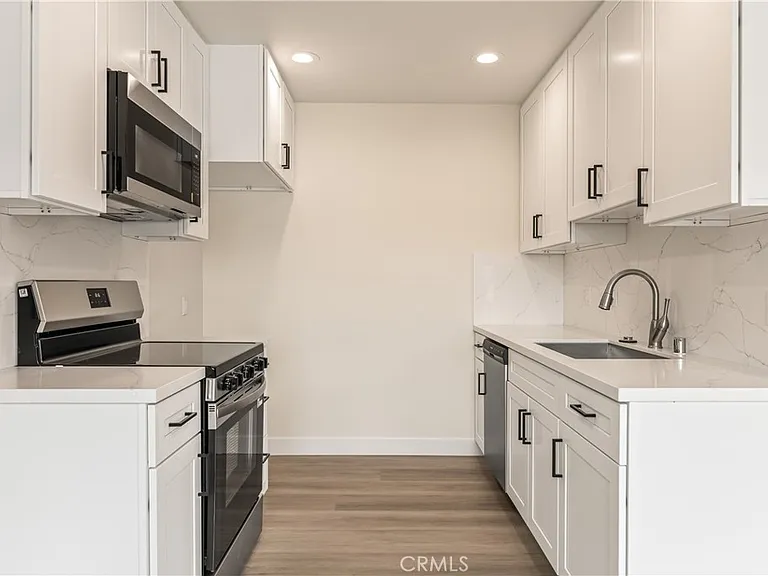 5409 Radford Ave #7 — Photo 4