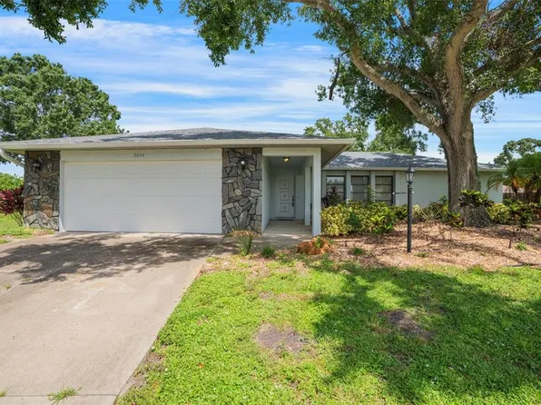 2044 Country Meadows Ln, Sarasota, FL 34235