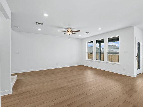 7th image of this home