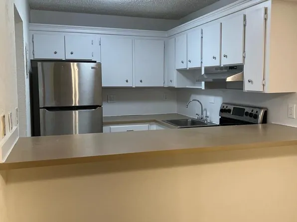 8990 SW 24th St APT 29, Miami, FL 33165