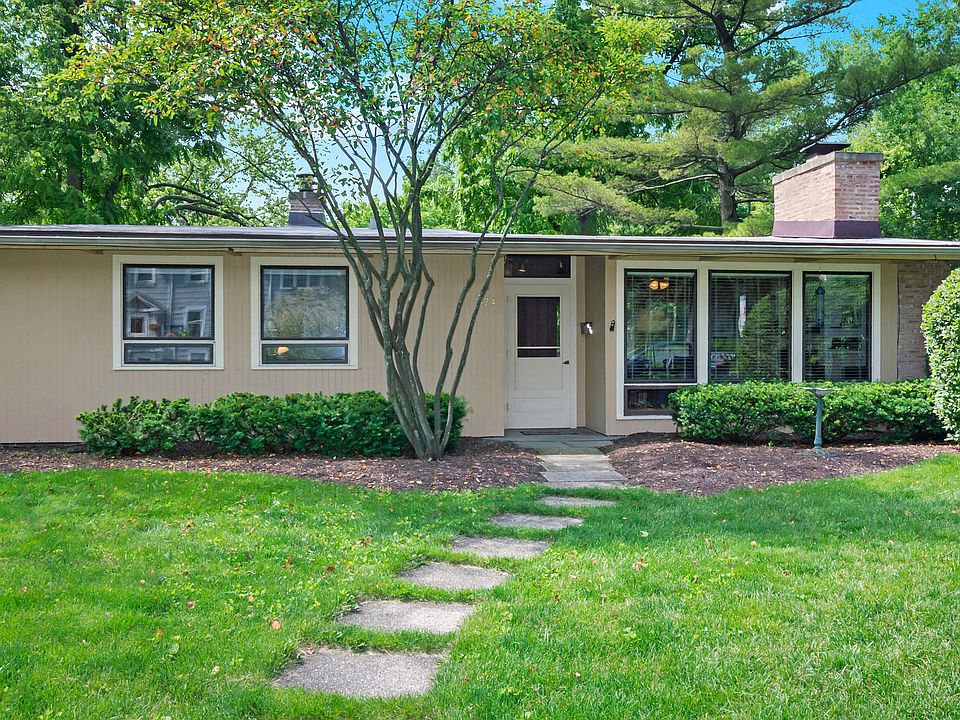 1st image of 474 Comstock Pl